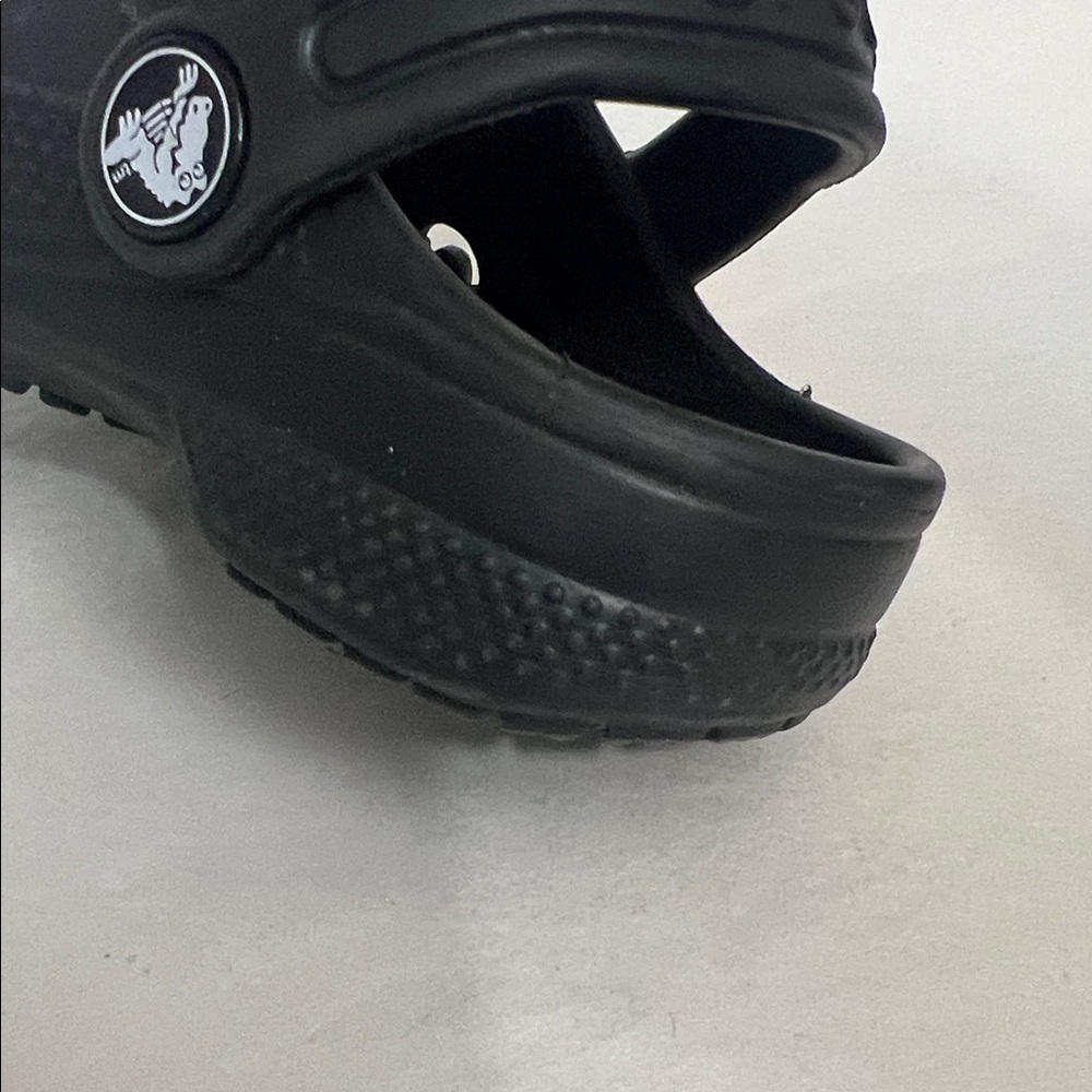 CROCS Kids Black Sandals sz 6 - Picture 11 of 16